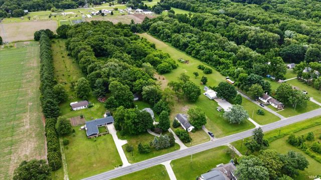 61384 Oak Road, South Bend, IN 46614