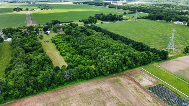 61384 Oak Road, South Bend, IN 46614