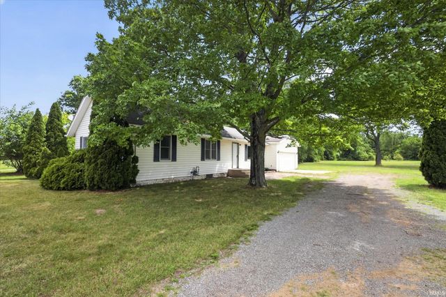 61384 Oak Road, South Bend, IN 46614