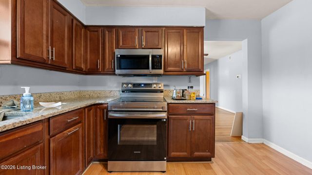 2904 Dale Ann Dr, Louisville, KY 40220