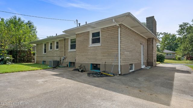 2904 Dale Ann Dr, Louisville, KY 40220