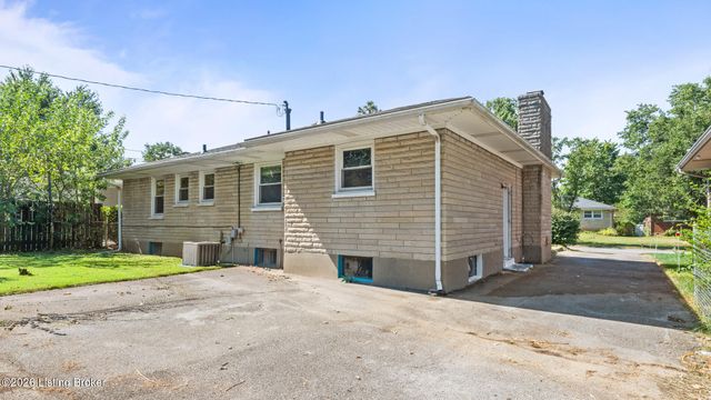 2904 Dale Ann Dr, Louisville, KY 40220