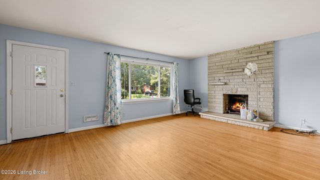 2904 Dale Ann Dr, Louisville, KY 40220