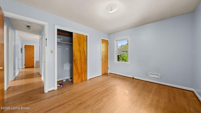 2904 Dale Ann Dr, Louisville, KY 40220