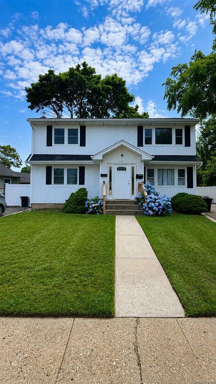200 Hicksville Road 2nd Floor, Seaford, NY 11783