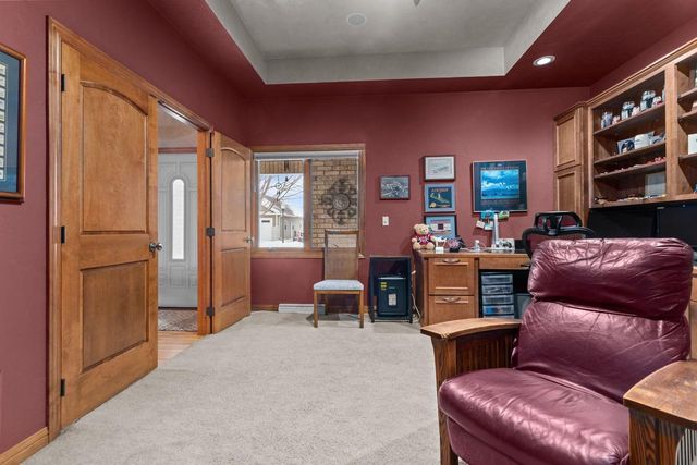 900 CLOVER COURT, Menasha, WI 54952