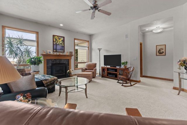 900 CLOVER COURT, Menasha, WI 54952