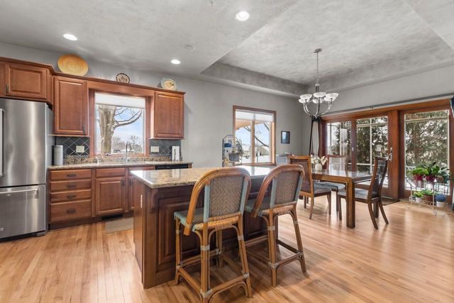 900 CLOVER COURT, Menasha, WI 54952