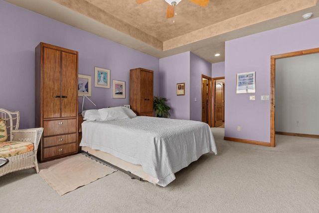 900 CLOVER COURT, Menasha, WI 54952