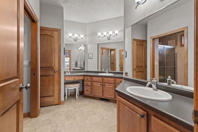 900 CLOVER COURT, Menasha, WI 54952