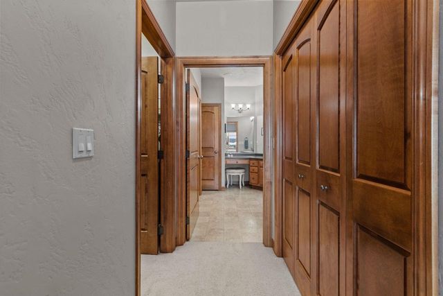 900 CLOVER COURT, Menasha, WI 54952