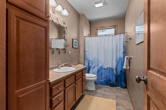 900 CLOVER COURT, Menasha, WI 54952