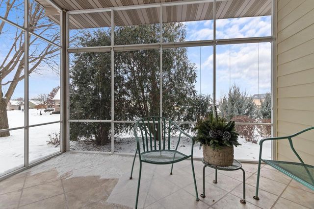 900 CLOVER COURT, Menasha, WI 54952