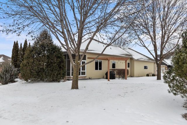 900 CLOVER COURT, Menasha, WI 54952