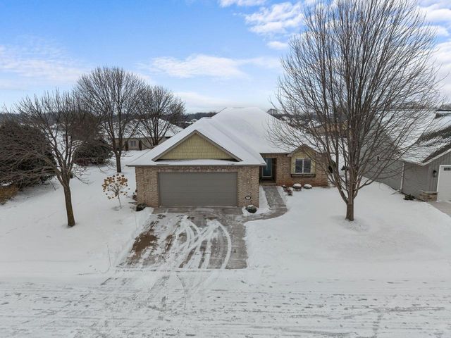 900 CLOVER COURT, Menasha, WI 54952