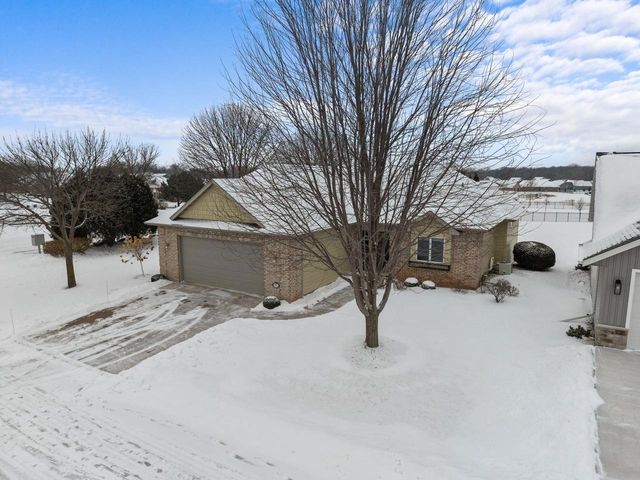 900 CLOVER COURT, Menasha, WI 54952
