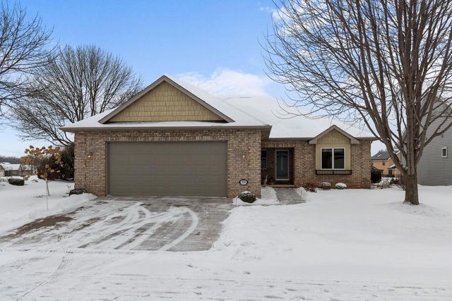 900 CLOVER COURT, Menasha, WI 54952