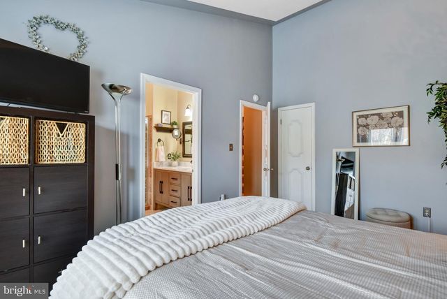 14135 BETSY ROSS LN, Centreville, VA 20121