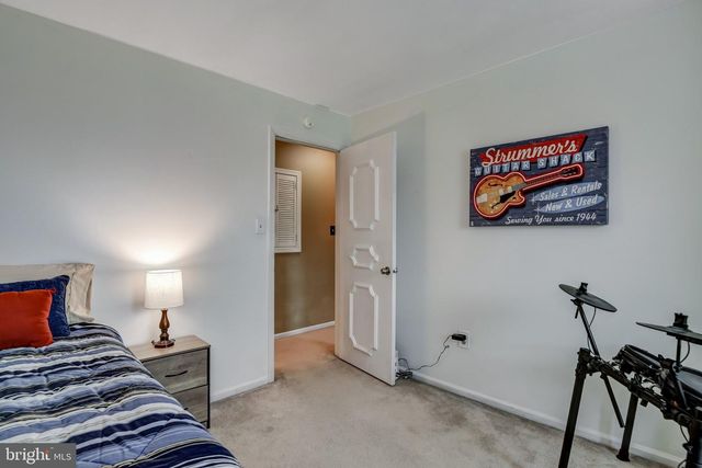 14135 BETSY ROSS LN, Centreville, VA 20121