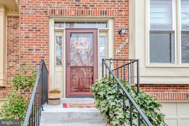 14135 BETSY ROSS LN, Centreville, VA 20121