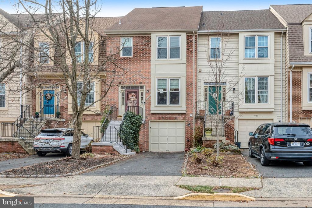 14135 BETSY ROSS LN, Centreville, VA 20121