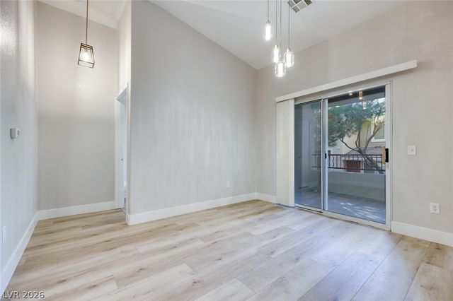 1008 Domnus ln Lane 201, Las Vegas, NV 89144