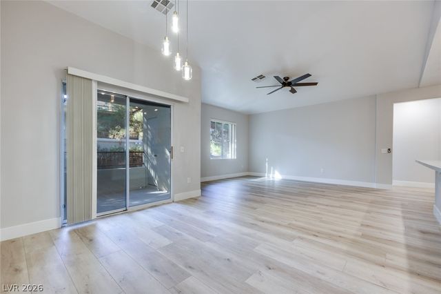 1008 Domnus ln Lane 201, Las Vegas, NV 89144