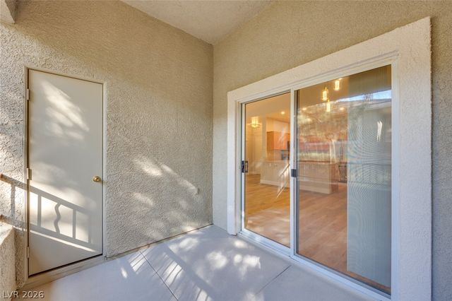 1008 Domnus ln Lane 201, Las Vegas, NV 89144