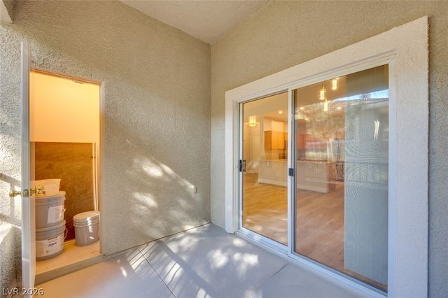 1008 Domnus ln Lane 201, Las Vegas, NV 89144