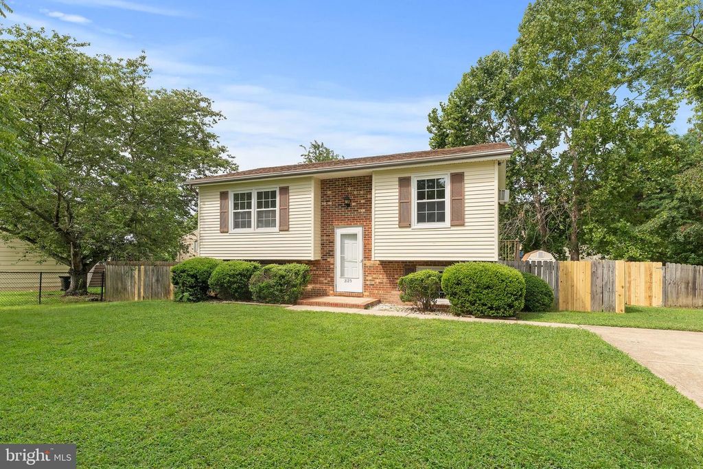 2125 MINNEAR ST, Fredericksburg, VA 22407