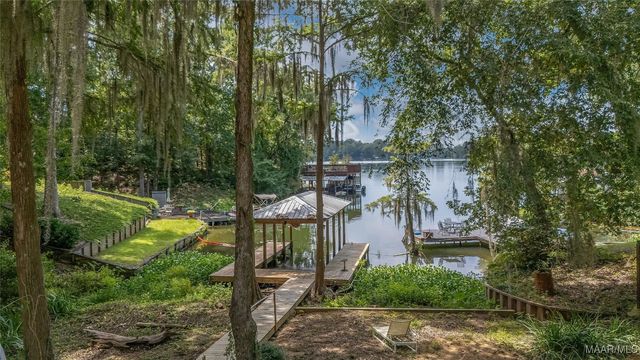 555 Shady Acres Drive, Titus, AL 36080