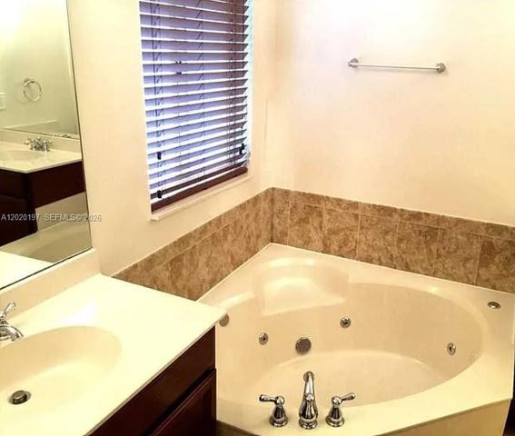 21115 NW 14th Pl 2, Miami Gardens, FL 33169