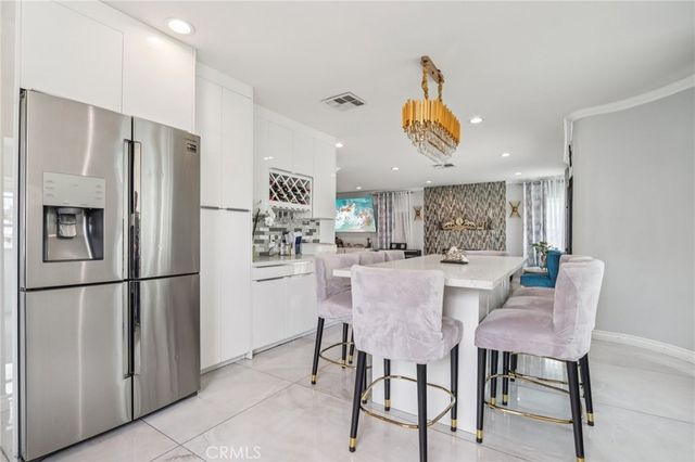 6545 Kraft Avenue, North Hollywood, CA 91606
