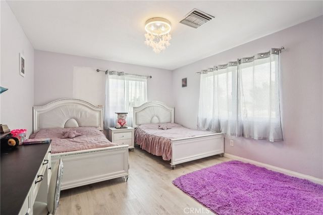 6545 Kraft Avenue, North Hollywood, CA 91606
