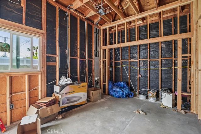 6545 Kraft Avenue, North Hollywood, CA 91606