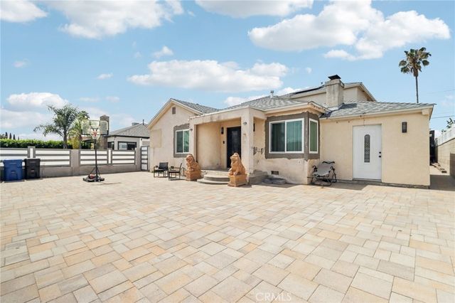 6545 Kraft Avenue, North Hollywood, CA 91606