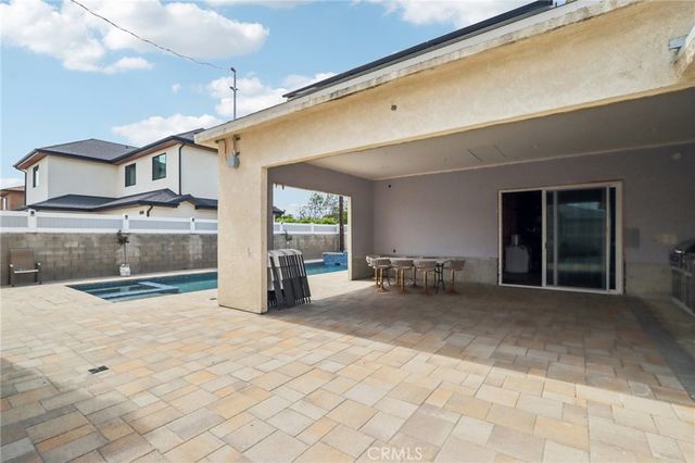 6545 Kraft Avenue, North Hollywood, CA 91606