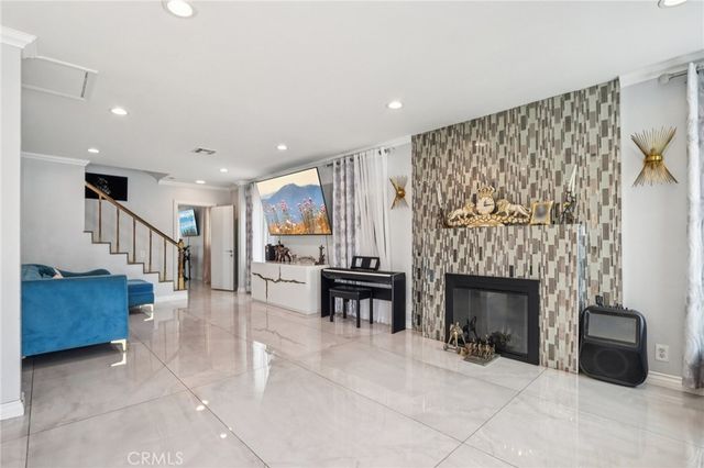 6545 Kraft Avenue, North Hollywood, CA 91606