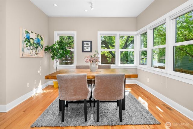 7716 30th Avenue NW, Seattle, WA 98177