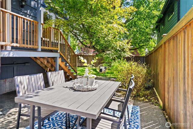 7716 30th Avenue NW, Seattle, WA 98177