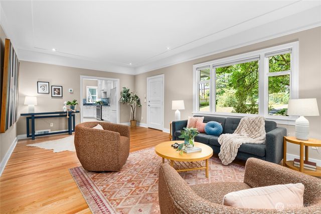 7716 30th Avenue NW, Seattle, WA 98177
