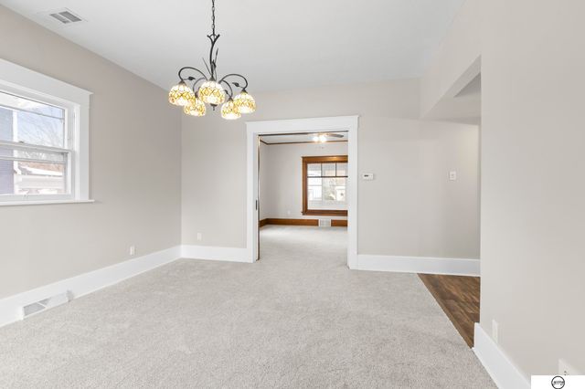 319 S 30Th Street, Lincoln, NE 68510