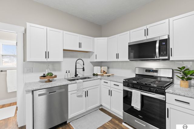 319 S 30Th Street, Lincoln, NE 68510