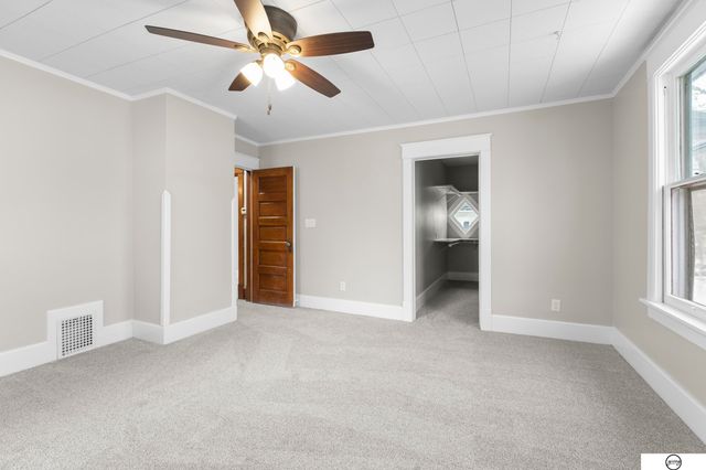 319 S 30Th Street, Lincoln, NE 68510