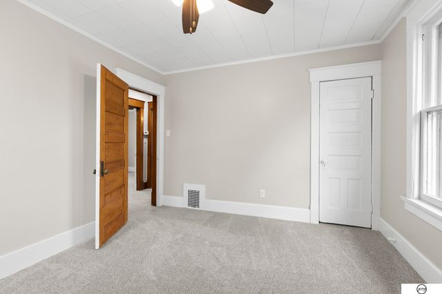 319 S 30Th Street, Lincoln, NE 68510