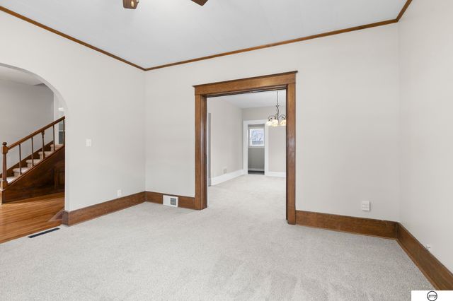 319 S 30Th Street, Lincoln, NE 68510