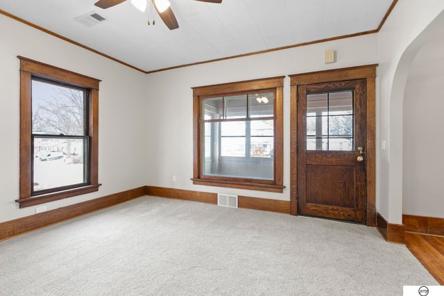 319 S 30Th Street, Lincoln, NE 68510