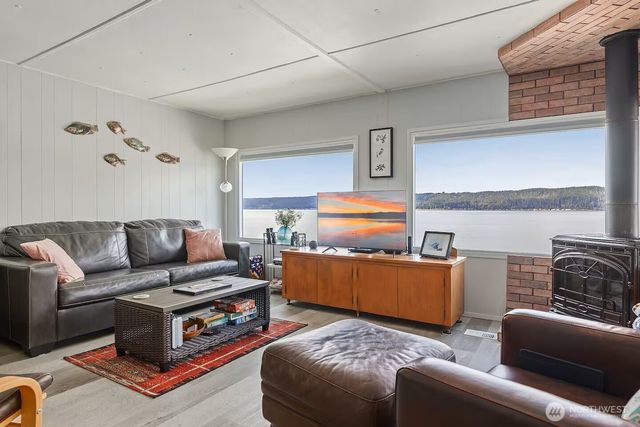 18231 NE North Shore Rd, Tahuya, WA 98588