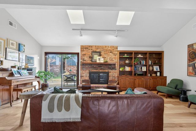 2348 Eilers Ln, Lodi, CA 95242