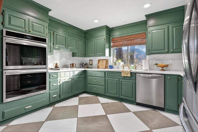 2348 Eilers Ln, Lodi, CA 95242